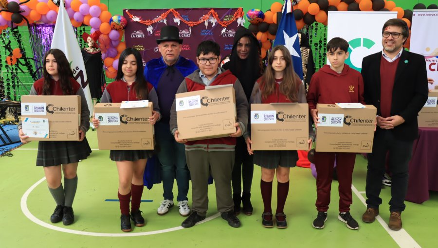 Gobierno Regional de Valparaíso y Chilenter entregan 211 computadores a estudiantes de educación básica de la provincia de Quillota