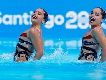 "Demostramos que somos fuertes": La felicidad de gemelas chilenas que brillaron en natación artística de Santiago 2023