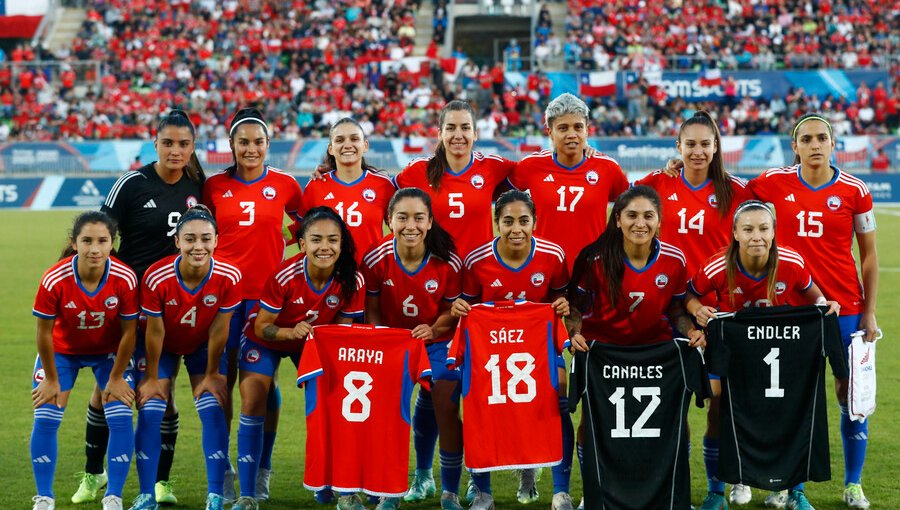 La Roja femenina logra la medalla de plata tras caer ante México con la delantera María José Urrutia en el arco