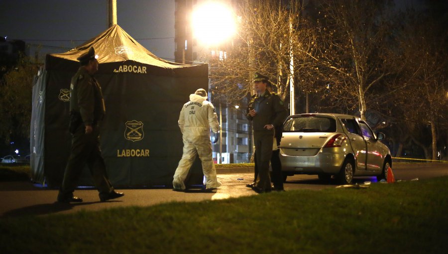 Argentino fue asesinado de un balazo en el Parque Forestal de Santiago: banda extranjera lo asaltó a bordo de bicicletas