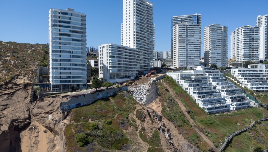 Confirman contratación de seguridad privada para edificios desalojados por socavones en Viña del Mar