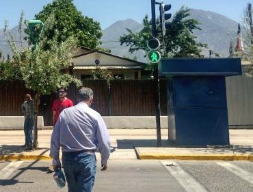 Municipio de Catemu puso en funcionamiento el primer cruce semaforizado de la comuna