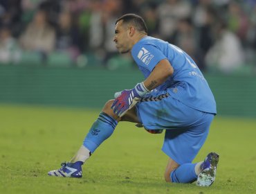 Claudio Bravo sintió molestia física en goleada del Betis que lo dejó como líder de su grupo en Europa League