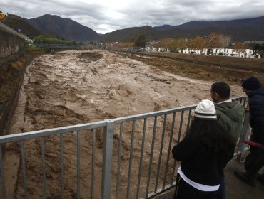 Aguas Andinas activa plan de alerta ante eventual turbiedad de ríos Maipo y Mapocho