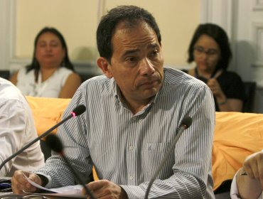 Colegio de Abogados rechaza funa a Sergio Micco y emplaza a U. de Chile a investigar y aplicar sanciones