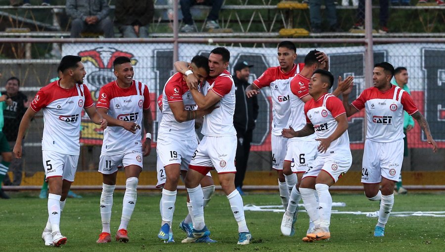 U. San Felipe remontó y venció a S. Wanderers en la ida de los cuartos de final de la liguilla del Ascenso