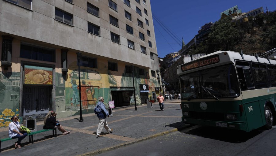 Gobierno anuncia plan de $2.500 millones para recuperación de espacios emblemáticos en Valparaíso