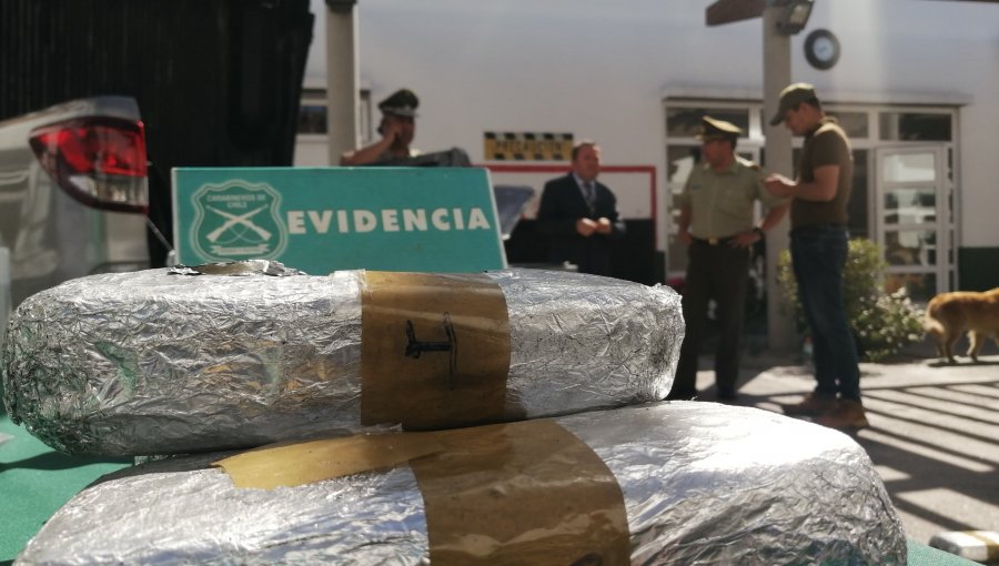 Decomisan más de 70 kilos de pasta base y cocaína en fiscalización en la ruta 5 a la altura de Pichidangui