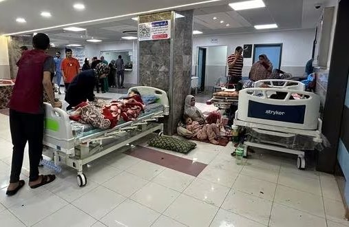 Claves para entender la crítica situación del hospital más grande de Gaza que "se está convirtiendo en un cementerio"