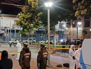 En internación provisoria quedó menor de 14 años imputado por homicidio de un hombre en la plaza Echaurren de Valparaíso