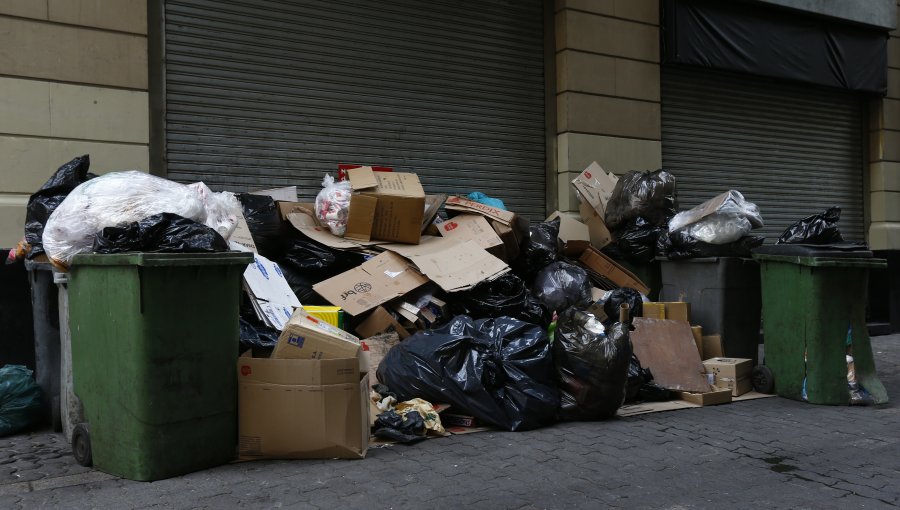 Funcionarios municipales de Santiago deponen paralización y este miércoles se retoma el retiro de basura