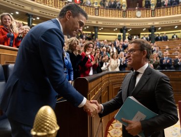 Pedro Sánchez consigue la mayoría absoluta en el Congreso y es reelegido Presidente en España