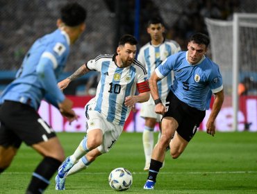 Uruguay venció con autoridad a Argentina en la Bombonera y le quitó el invicto en las Clasificatorias