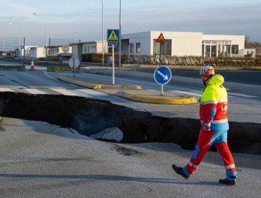 El pueblo de Islandia que se está hundiendo 4 cm al día por la inestabilidad volcánica que enfrenta la península suroccidental del país