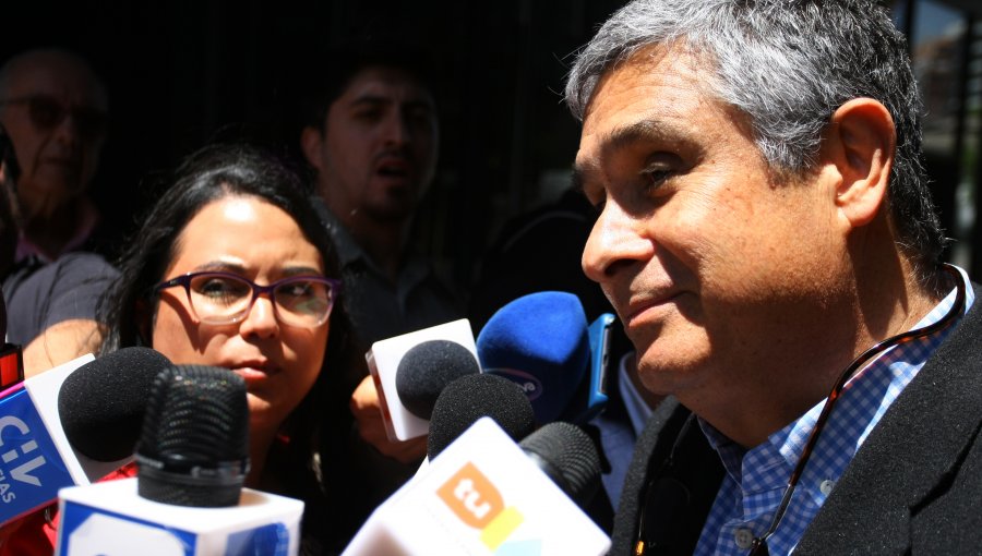 Abogado de Luis Hermosilla: "Todo indica que hay un tercero que le paga a una persona"