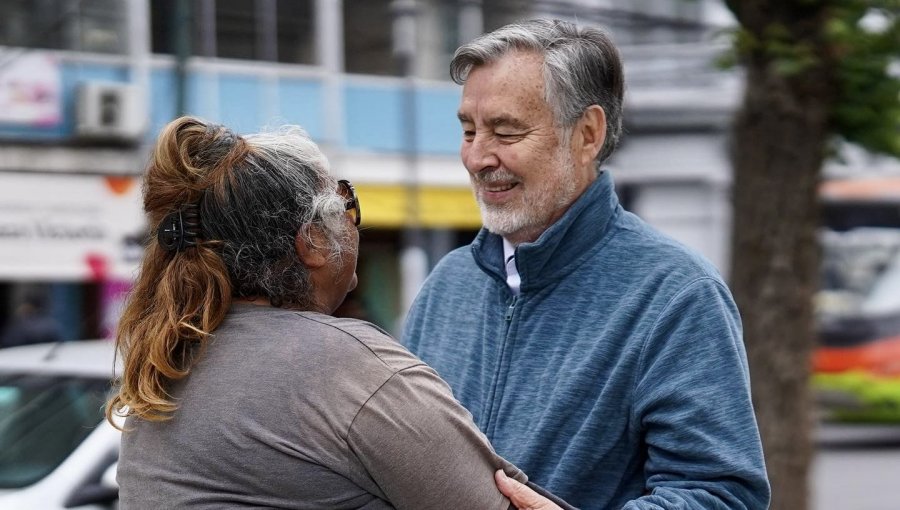 Alejandro Guillier volvería a la política como candidato al Senado por Valparaíso: "Está muy interesado en aportar a la región"