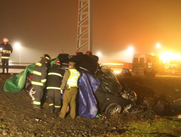 Cuatro muertos y 5 heridos graves por choque entre 3 vehículos en Los Alamos