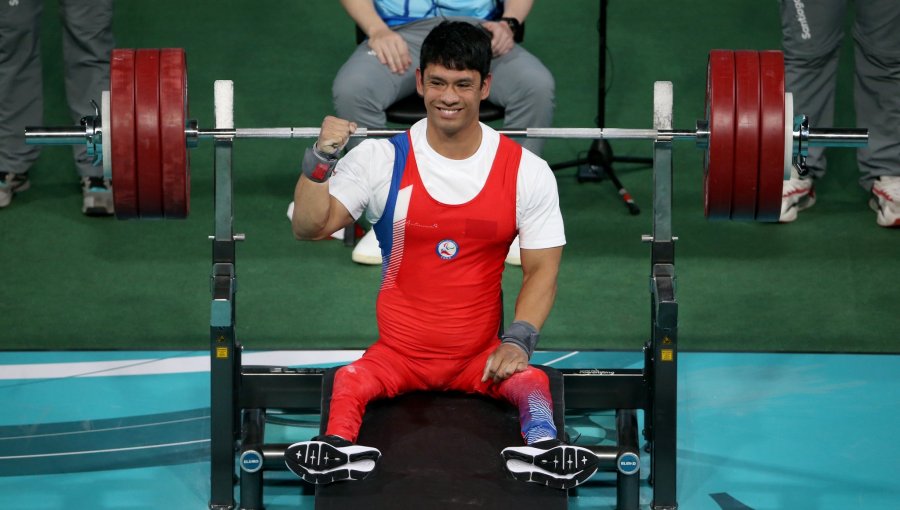 Jorge Carinao se quedó con el oro en la categoría -65 kg del para powerlifting con récord Parapanamericano