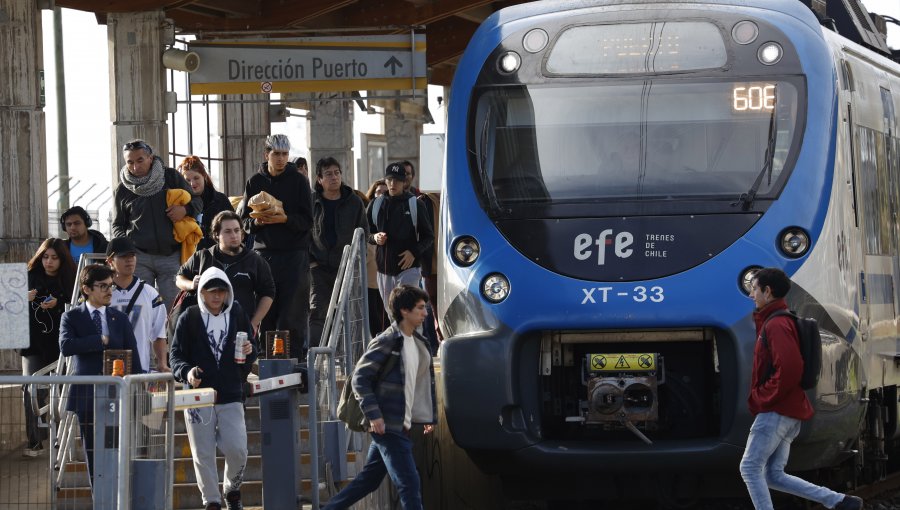 Obras de la futura estación Valencia originan la furia de pasajeros del Tren Limache-Puerto: reportan demoras de hasta media hora