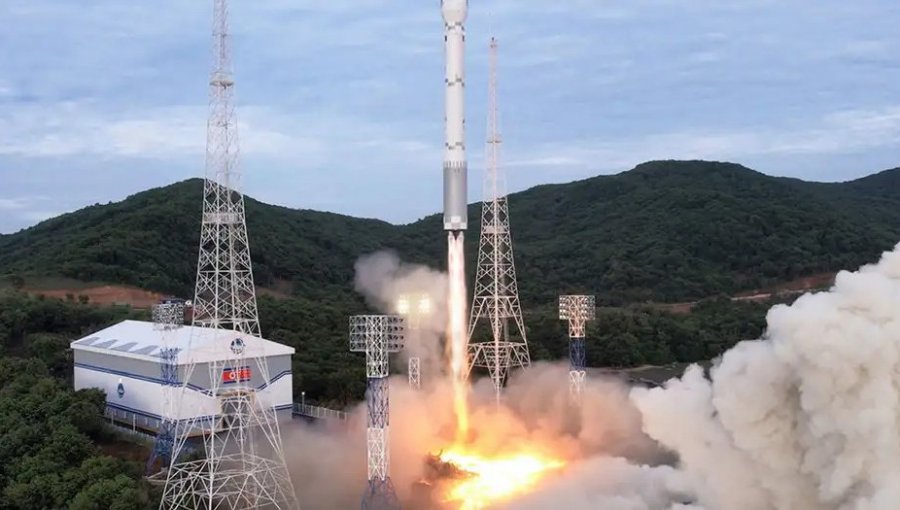 La tercera fue la vencida: Corea del Norte dice haber puesto en órbita un satélite militar espía