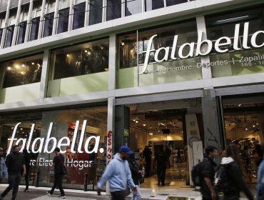 Falabella negocia venta de centros comerciales en Perú tras baja en calificación crediticia