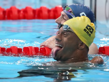 Alberto Abarza de Chile gana medalla de plata en natación y brasileño se queda con el oro