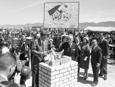 Qué buscaba EE.UU. con los barrios Kennedy que el icónico presidente impulsó en América Latina en los años 60