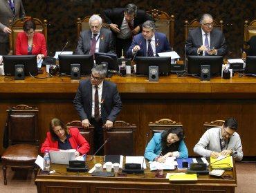 Senado despachó de madrugada el Presupuesto 2024: Se repuso autorización de endeudamiento del fisco