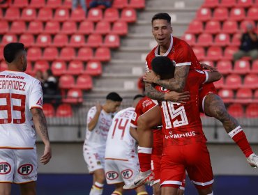 U. La Calera golea a U. Española y se mete en zona de clasificación a Copa Sudamericana