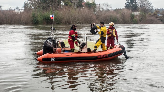 Encuentran sin vida el cuerpo de la madre del niño perdido en el río Tinguiririca: continúa la búsqueda