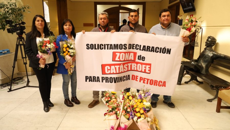 Piden que se declare Zona de Catástrofe a la provincia de Petorca por crisis hídrica que afecta a familias productoras de flores