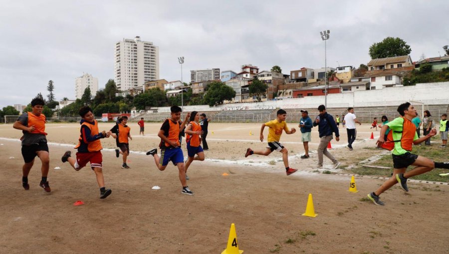 Estadio O'Higgins de Valparaíso reabre sus puertas para campeonato escolar de atletismo