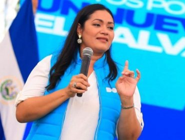 Quién es Claudia Rodríguez de Guevara, la presidenta interina de El Salvador que sustituirá a Nayib Bukele durante 6 meses