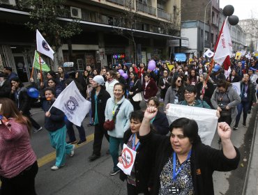 Derechos laborales lideran apoyo ciudadano con el 79%, según la última encuesta Cadem