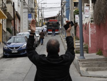 Violenta pelea deja a un sujeto inconsciente en sector El Almendral de Valparaíso