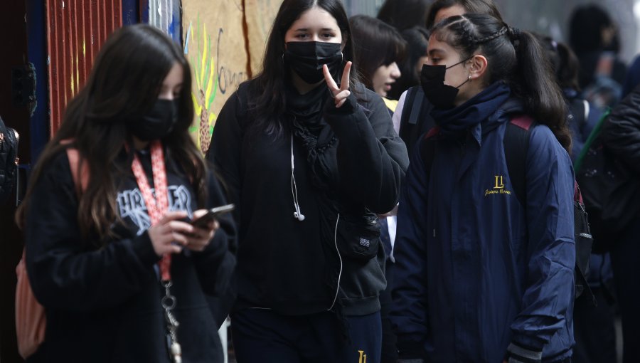 Mineduc confirma fecha anticipada de vacaciones de invierno 2024 por virus respiratorios