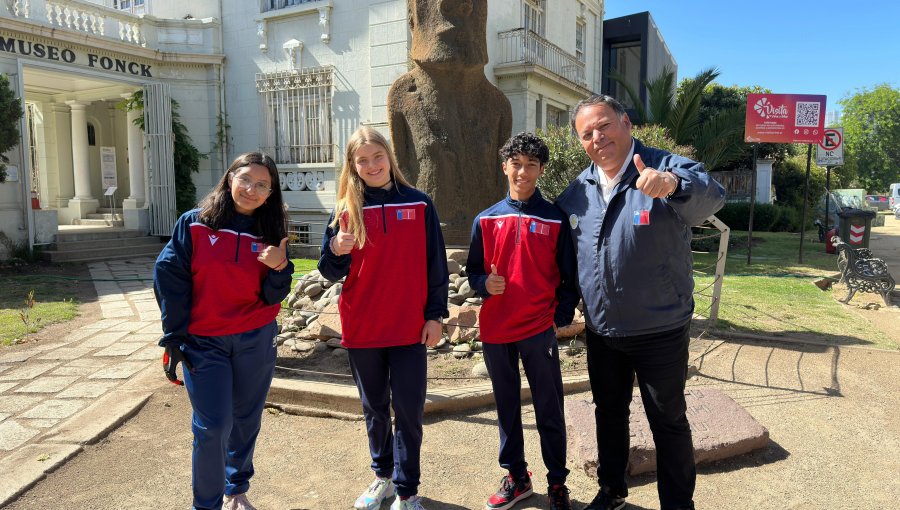 Deportistas de la región de Valparaíso inician participación en voleibol, ajedrez, natación y para natación en Sudamericano Escolar