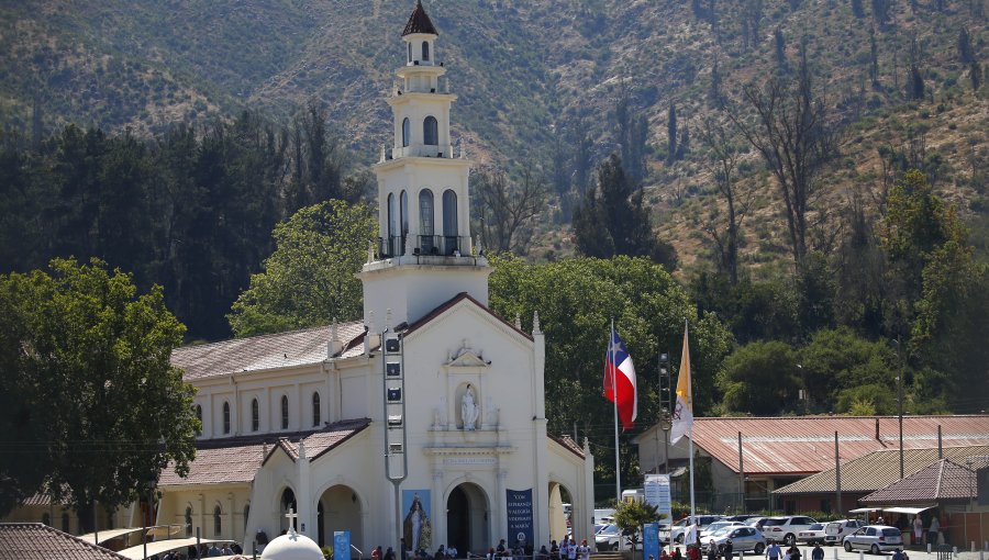 Activan medidas de contingencia en ruta 68 ante masiva peregrinación al Santuario de Lo Vásquez