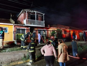 Destructor incendio dejó dos viviendas consumidas en su totalidad en cerro Mayaca en Quillota