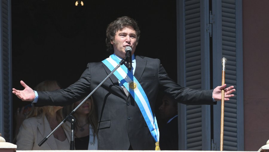 Milei firmó decreto que redujo a la mitad los ministerios en Argentina: pasaron de 18 a 9