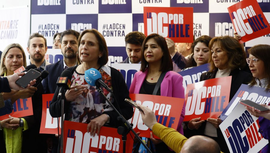 Vocera de opción En Contra defiende a Bachelet: "Es una falta de respeto tratarla de mentirosa"