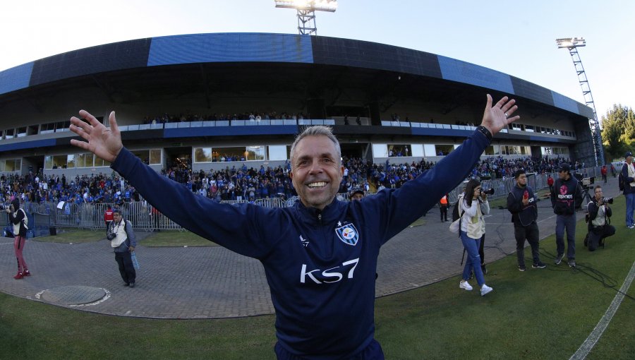 Cris Martínez postuló a Gustavo Álvarez para dirigir a la Roja: "Trabaja súper bien y saca lo mejor de ti"