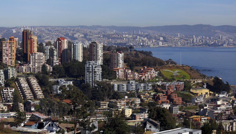 Codar, un "Municipio bajo las sombras": Corporación de Reñaca cobra a vecinos por conectarlos a la red de alcantarillado de Esval