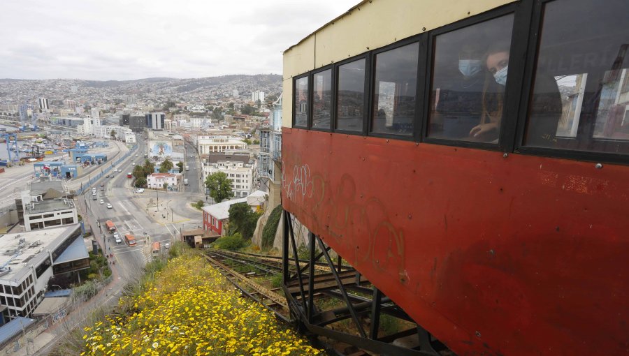 Dan inicio a licitación para restaurar el ascensor Artillería de Valparaíso: obras comenzarían el segundo semestre de 2024