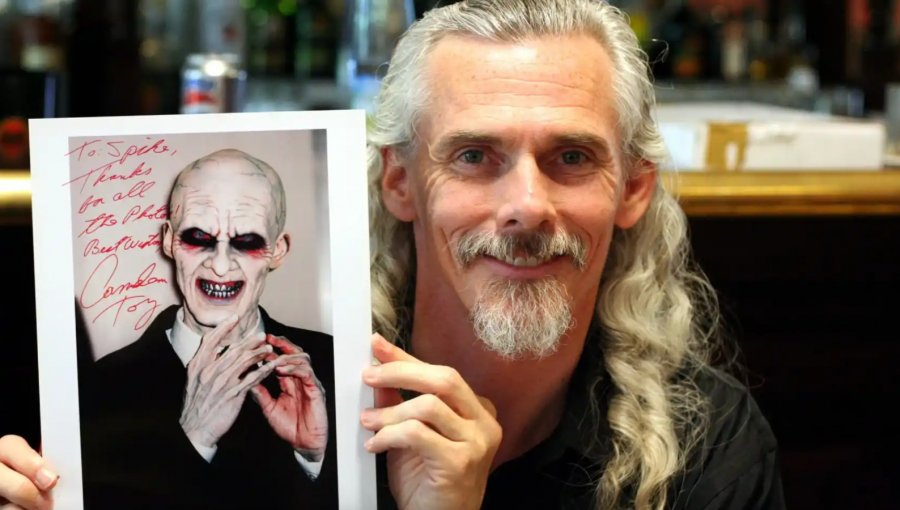 Fallece actor reconocido por su papel en “Buffy, la cazavampiros” Camden Toy