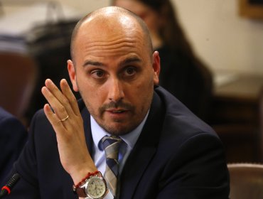 Diputado Andrés Longton se suma a la ofensiva contra el ministro Montes: "Debe renunciar"