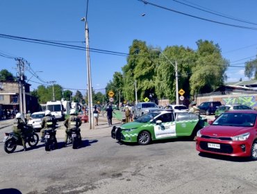 Carabinero fue baleado durante intento de asalto frente a local de votación en Quilicura