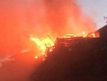 Incendio en que murieron dos adultos y un bebé en Quilpué se habría originado por "un problema eléctrico"