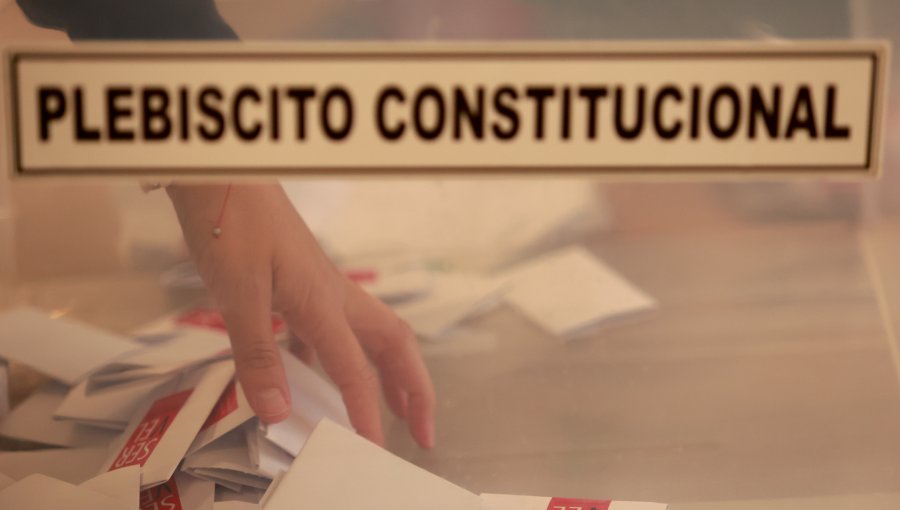 Plebiscito superó el 84% de participación: cifra constituye la segunda mejor desde retorno del voto obligatorio