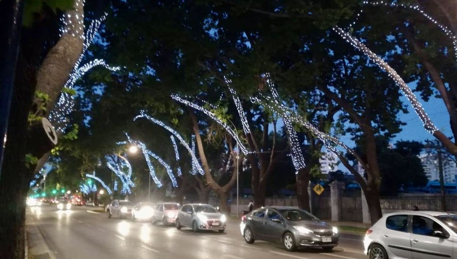 Viña del Mar tendrá las luces navideñas más caras de Chile: los millones que dejaría de percibir el Municipio y el enojo del Concejo